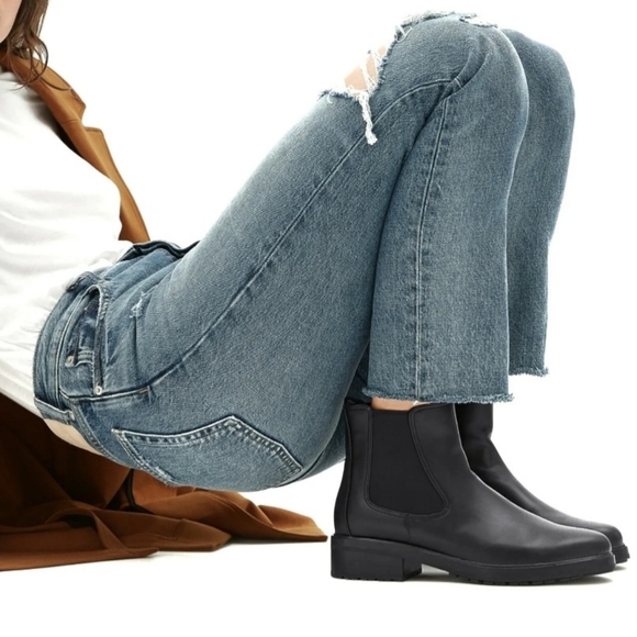 Everlane Shoes - OFFERS! Everlane Modern Utility Chelsea Boot Black Size 8.5 WATER resistant NEW